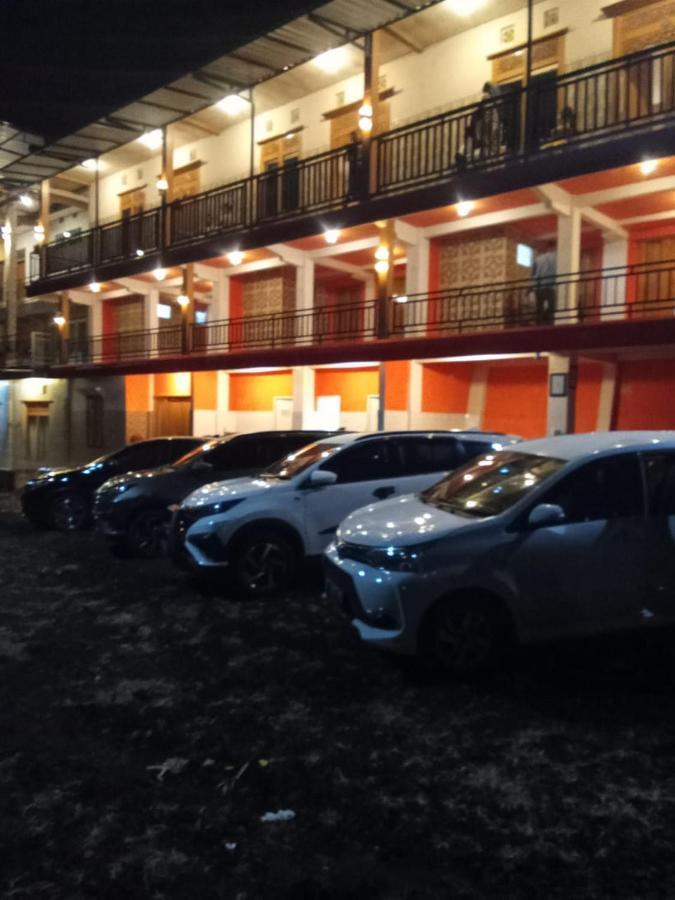 Hotel Nur Cahaya - Syariah Probolinggo Exterior foto